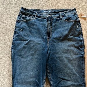 Old Navy higher high-rise flare secret-smooth pockets. Size 16